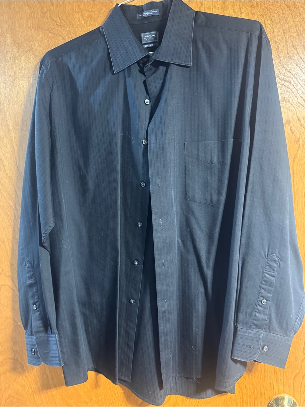 Arrow Men's Black Pinstripe Long-Sleeve Dress Shirt